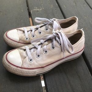 White low top converse